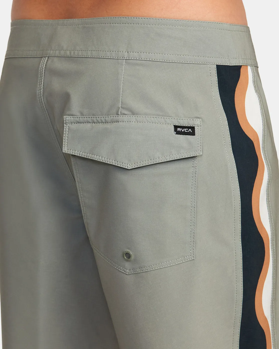 Apex 18" Boardshorts - Aloe Wave