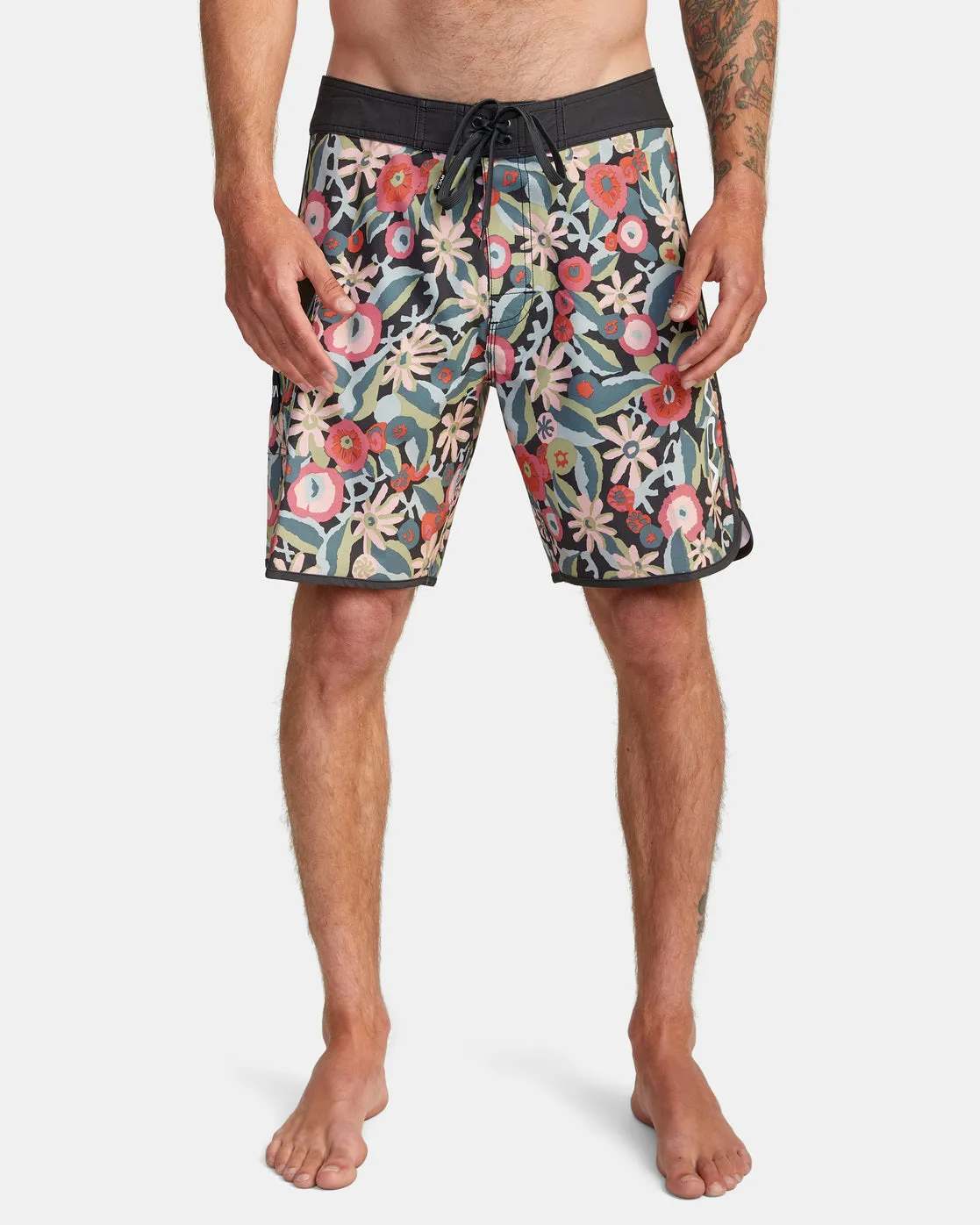 Eastern 18" Boardshorts - Black Multi
