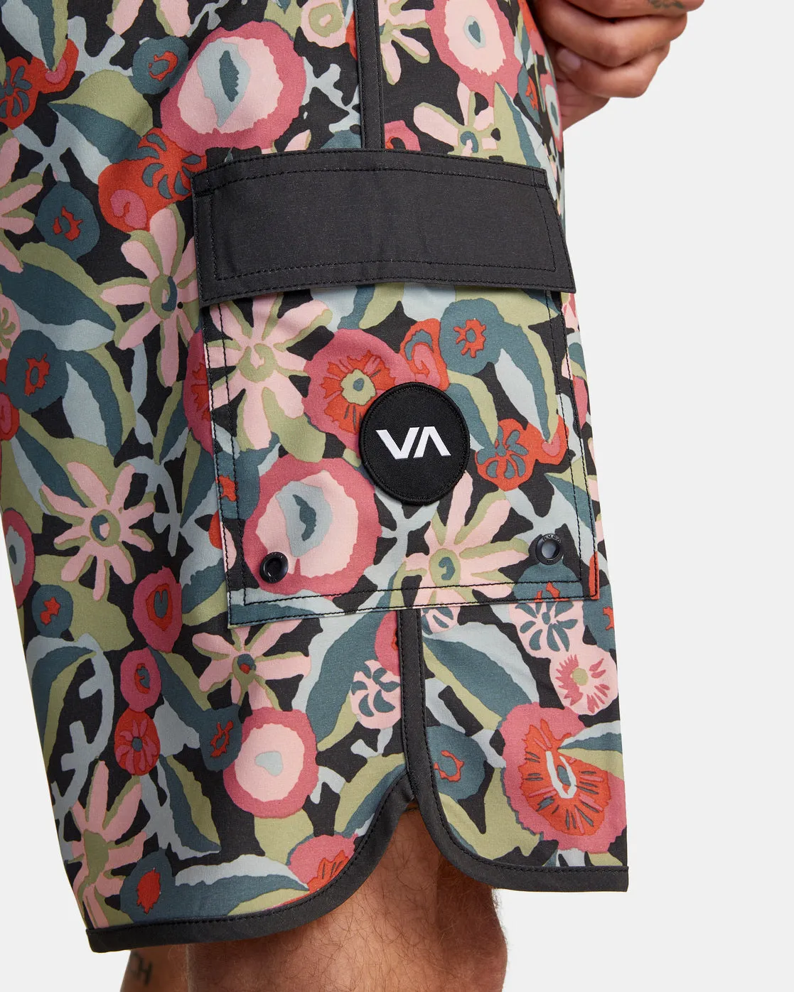 Eastern 18" Boardshorts - Black Multi